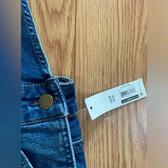 NEW NO BOUNDARIES OVERALL JEANS BLUE SIZE  SMALL 3-5 DESTROYED - Picture 3 of 8